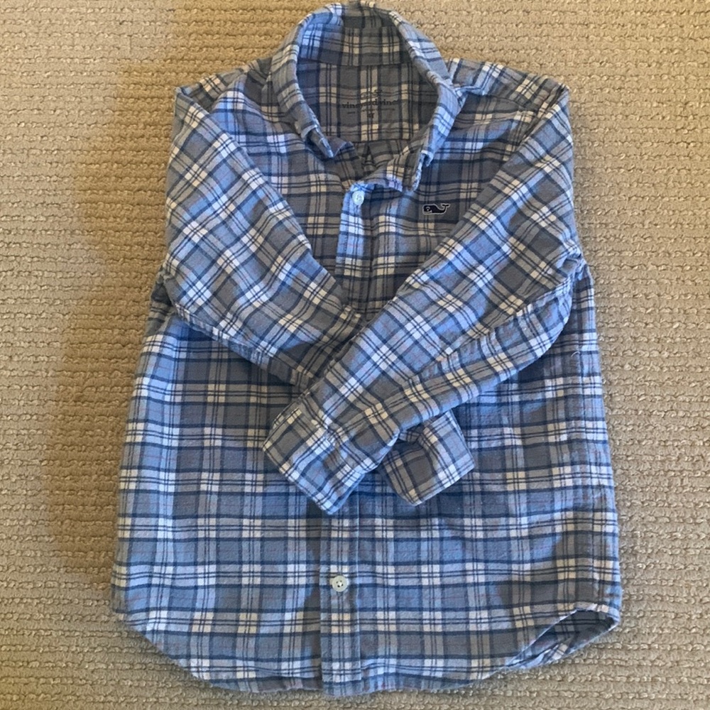 Vineyard Vines flannel plaid button down, perfect for cold weather!